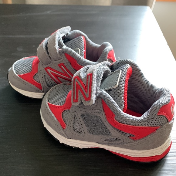 New Balance Kid's Shoe - Picture 2 of 5